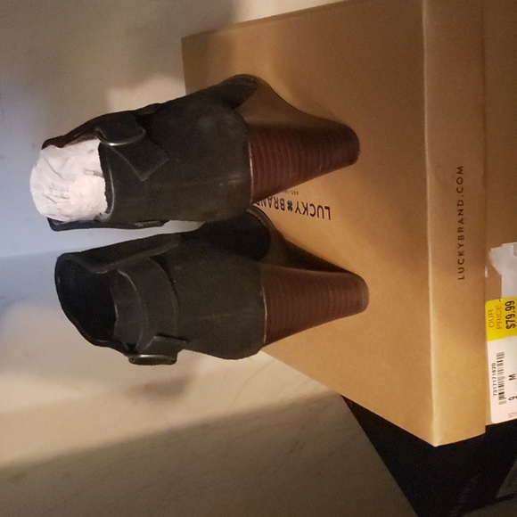 Lucky Ankle Boots - Picture 2 of 3